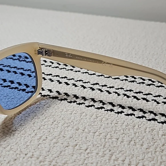 Ray-Ban Beige and Blue Sunglasses - Picture 4 of 6